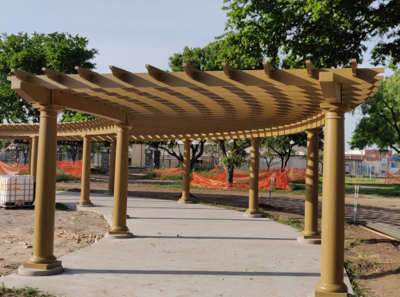 curved pergola.