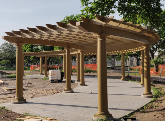 curved pergola.